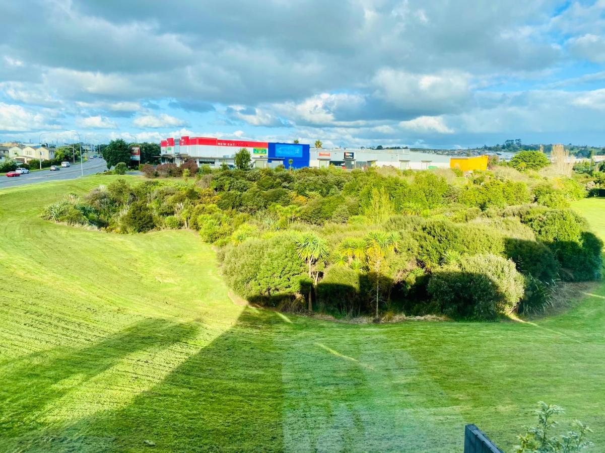 Stunning Townhouse - Walking To Botany Shopping Center Auckland Exterior foto
