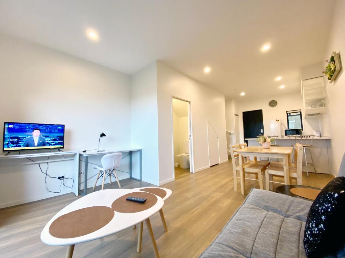 Stunning Townhouse - Walking To Botany Shopping Center Auckland Exterior foto